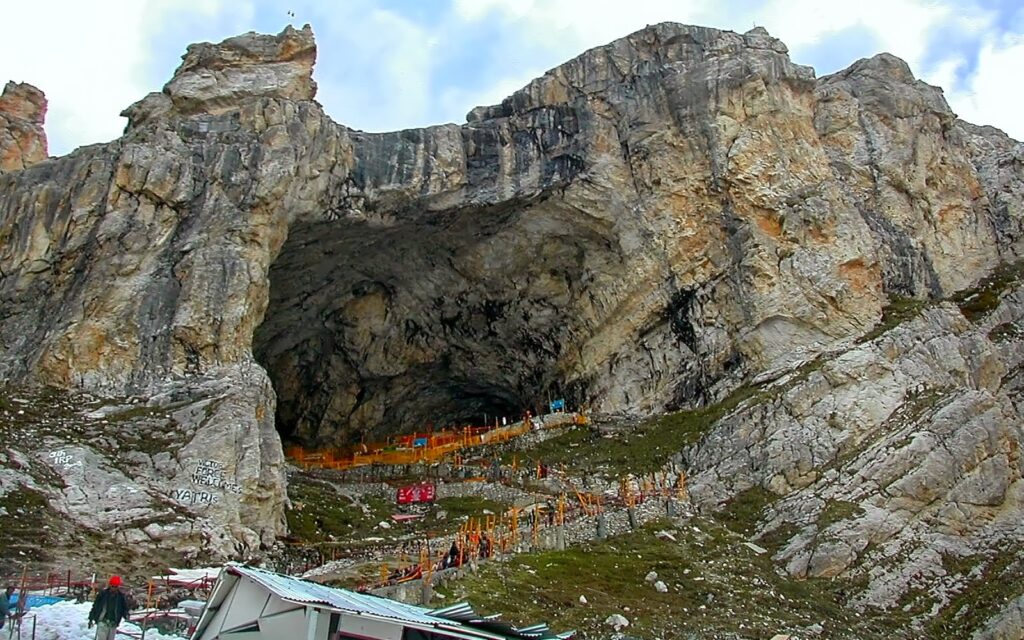 Amarnath cave temple