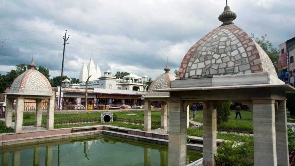 Tulsi Manas Temple in varanasi