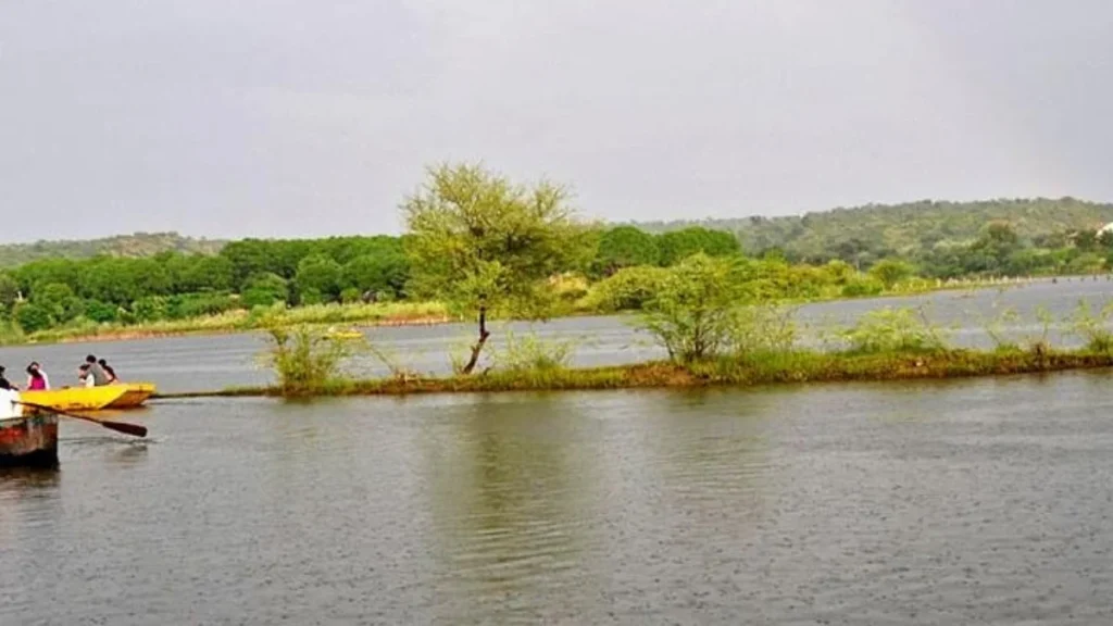 Damdama Lake